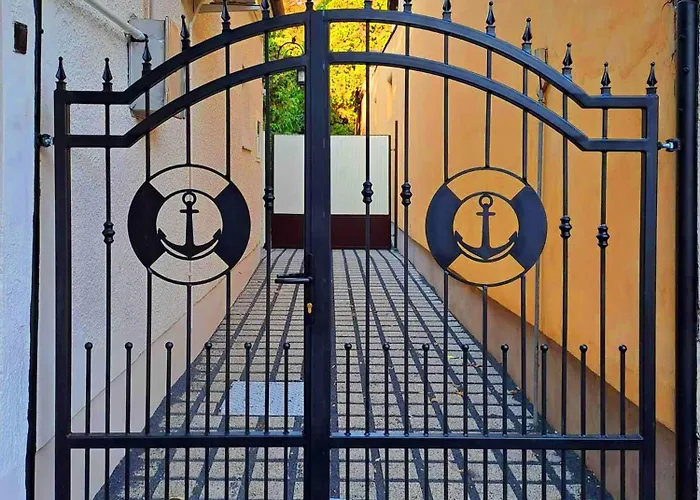 Hetenyi Apartament *
